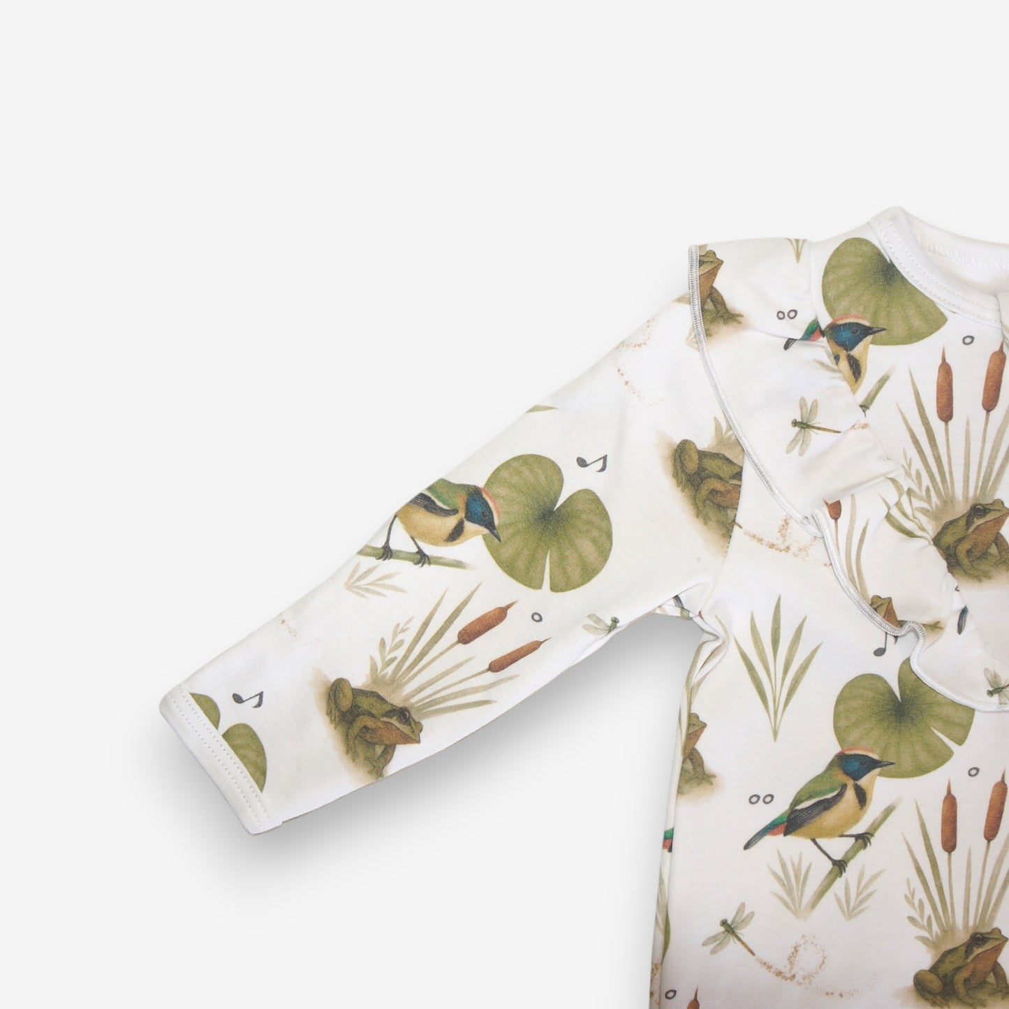 Enterito Largo Niña 100% Algodón Pima Vuelitos Frontales – Siete Colores y Ranita de Darwin